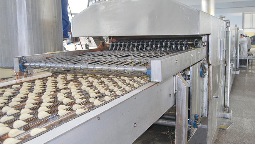Production process of the potato chip production line
