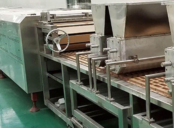 What is the production process of the potato chip production line?