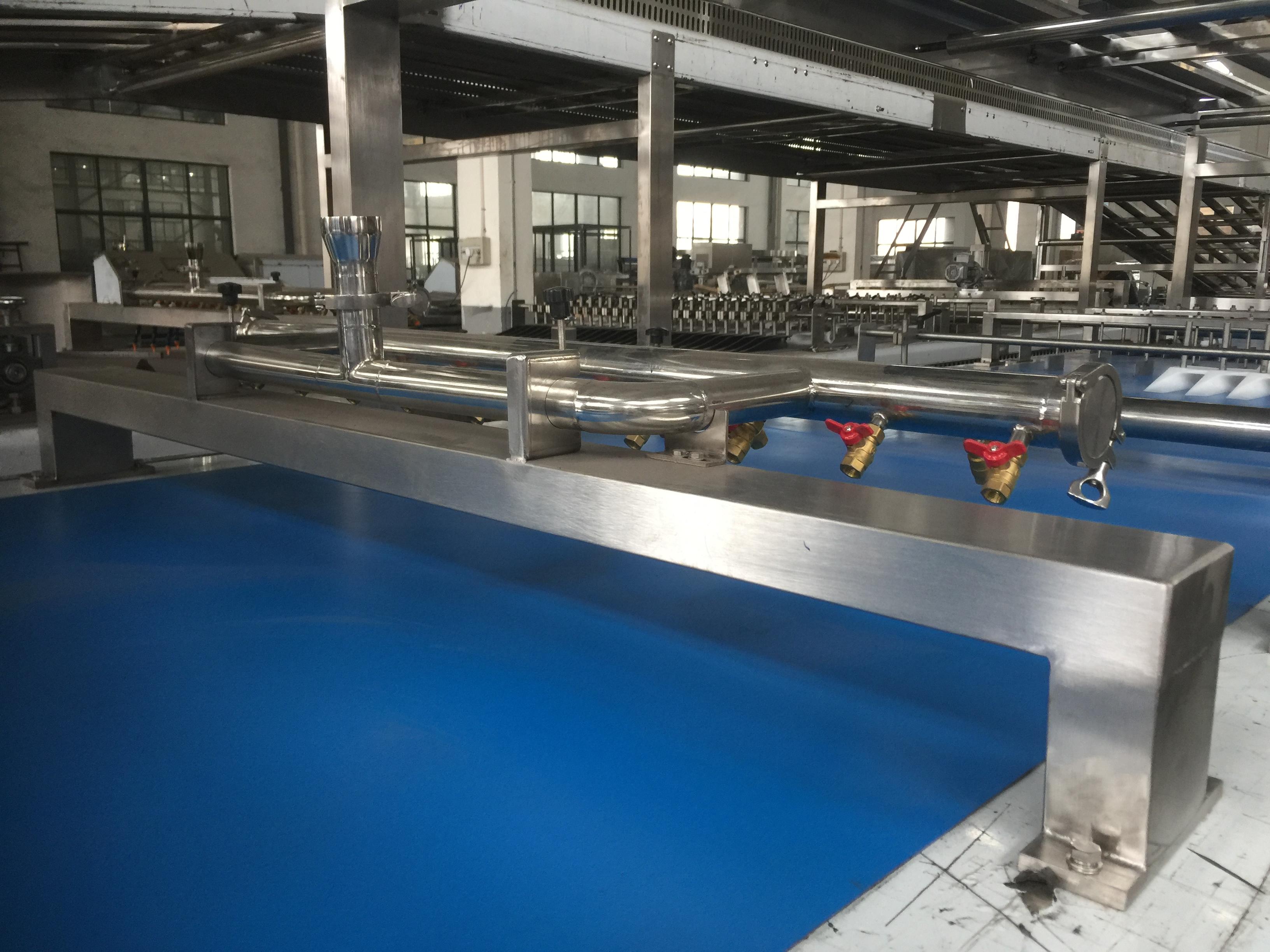The role of cooling processes in a sandwich cake production line